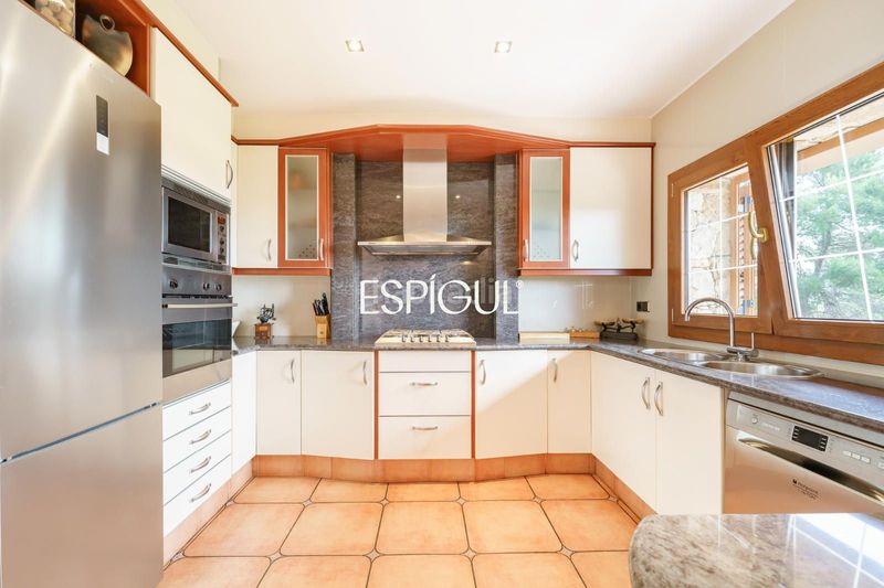 Foto ce97994e-e904-4b74-89e9-947f9125369a. Casa amb calefacció aparcament a Nucli Urbà Argentona