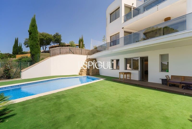 Foto 4c5f0312-99ae-43fd-83a7-6aa5990851c4. Casa amb calefacció aparcament piscina a Vilassar de Dalt