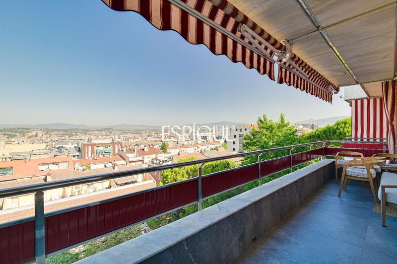 Foto da061aad-d9d4-40b1-a5bf-5beca6b551df. Àtic amb calefacció aparcament piscina a Centre Granollers