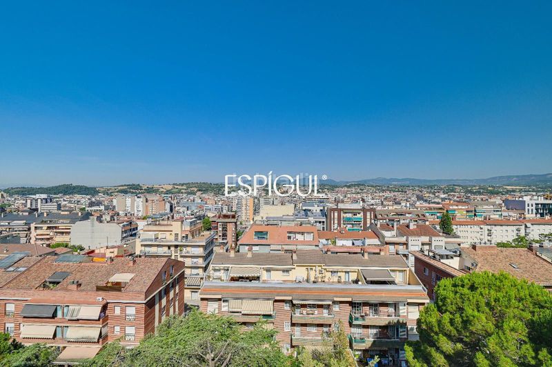 Foto de1f2253-94ba-4c90-a087-d1ce5fba92c7. Àtic amb calefacció aparcament piscina a Centre Granollers