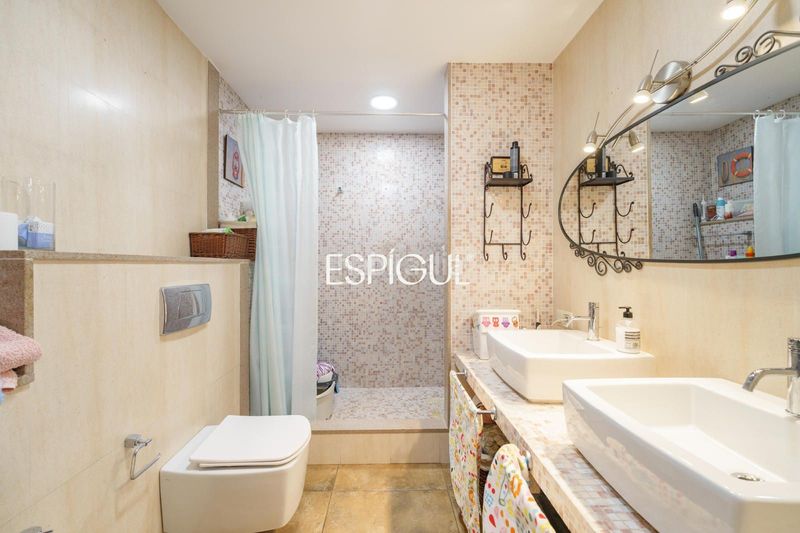 Foto 87f92ec4-249a-4aae-b465-17a06f7f8894. Casa adossada amb calefacció aparcament piscina a Premià de Mar