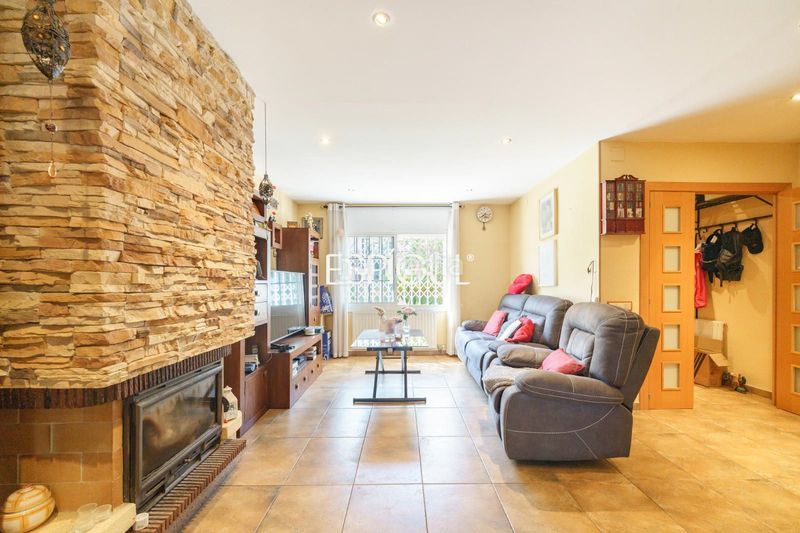 Foto a522d480-96ac-4812-8fd5-688da577815b. Casa adossada amb calefacció aparcament piscina a Premià de Mar