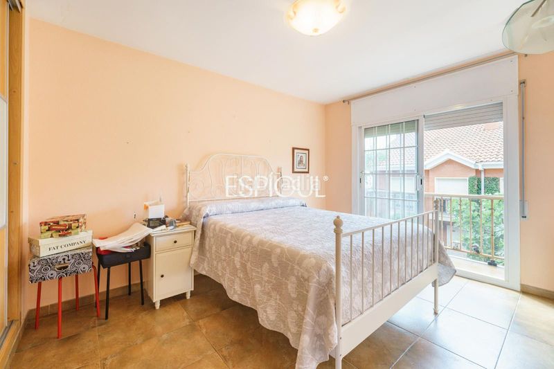 Foto b3749318-1c55-4fcc-88ba-55e130ddba9b. Casa adossada amb calefacció aparcament piscina a Premià de Mar
