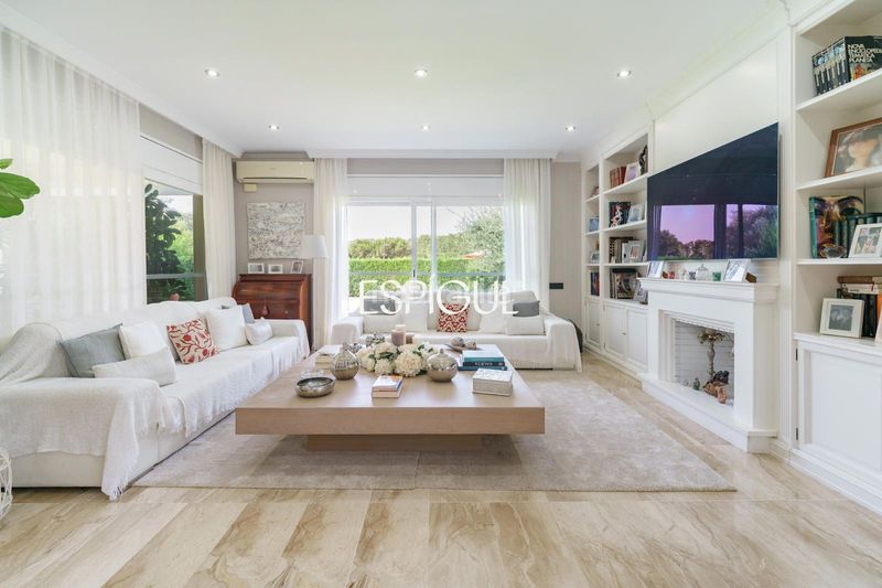 Foto b37fee40-cdba-4cad-9a26-9043ac696019. Casa amb calefacció aparcament piscina a Teià