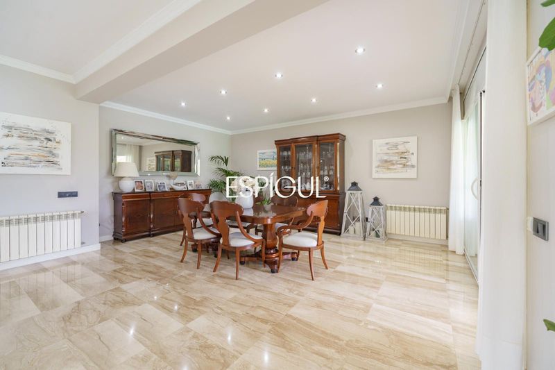 Foto cb0db97f-e71e-49f0-b718-7d4f4177073d. Casa amb calefacció aparcament piscina a Teià
