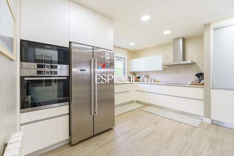 Foto f90a9e41-4e59-4e2d-bc08-64bbe3b08a8c. Casa amb calefacció aparcament piscina a Teià