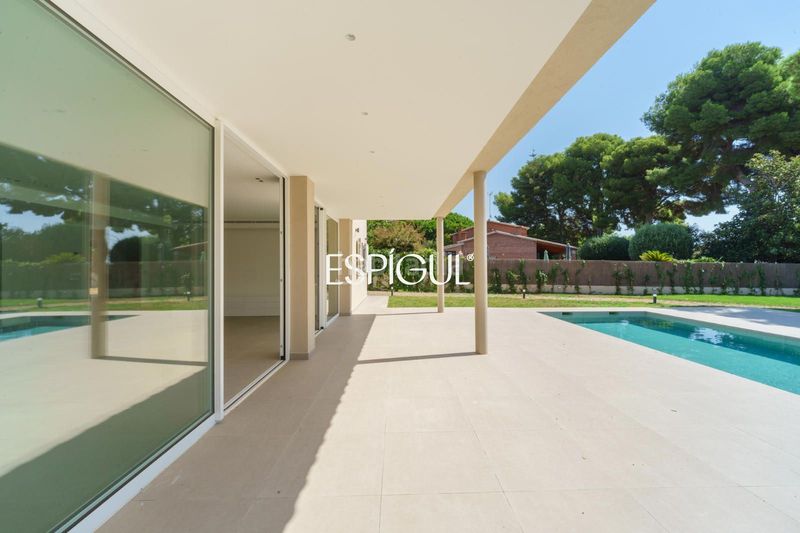 Foto 6f889092-ef5b-4e66-a773-1cb99d01ff95. Casa amb calefacció aparcament piscina a Can Sans Sant Andreu de Llavaneres
