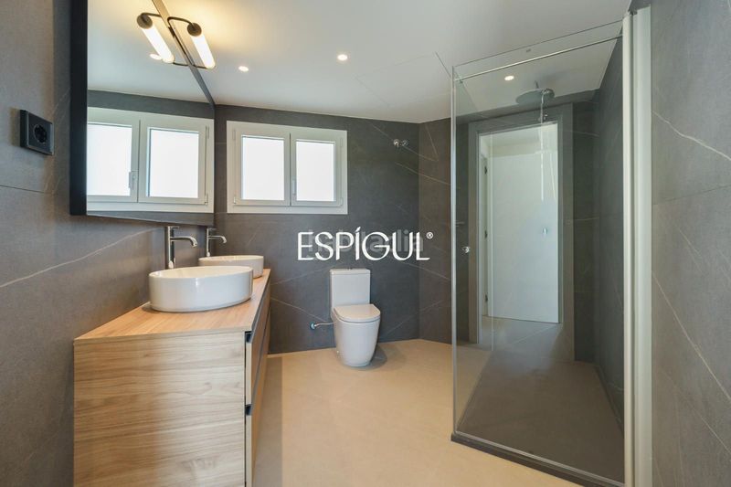 Foto e0b88df3-048e-45a2-bfbb-bd1c9bfff2c6. Casa amb calefacció aparcament piscina a Can Sans Sant Andreu de Llavaneres
