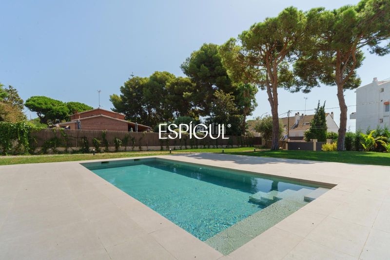 Foto e8a2e51f-d03b-4797-a00c-1031dfdafb10. Casa amb calefacció aparcament piscina a Can Sans Sant Andreu de Llavaneres