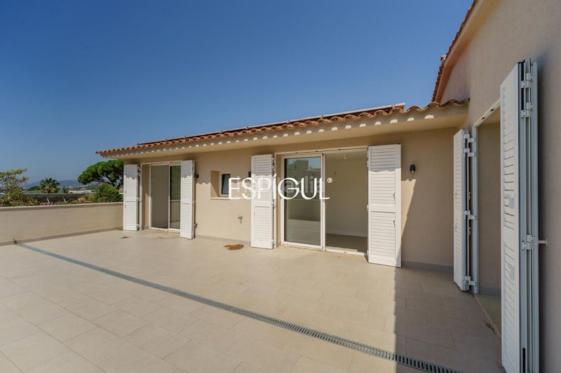 Foto f5726855-a42f-47e2-9d65-3fb243e8b680. Casa amb calefacció aparcament piscina a Can Sans Sant Andreu de Llavaneres