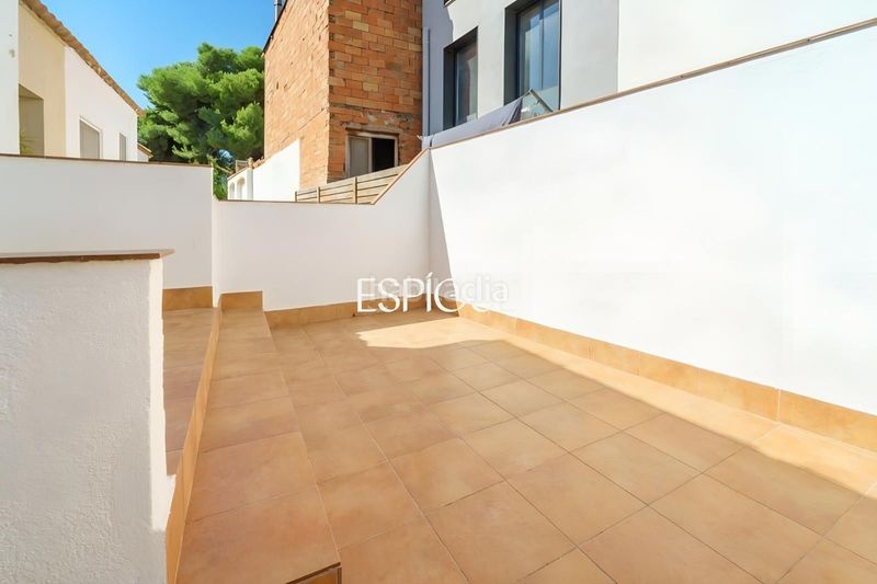 Foto 47b9f7ab-5e71-4a09-b7cb-5561f884d95a. Casa adossada amb calefacció a Vilassar de Dalt