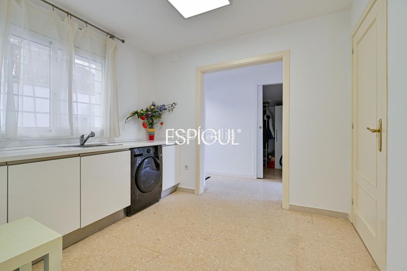 Foto 1a326ac6-2bfe-442e-8de8-90e896999ce7. Casa amb calefacció aparcament piscina a Alella