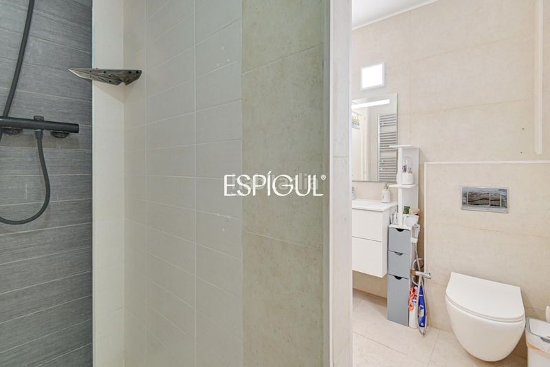 Foto 78e3c8b3-cf6a-4b6d-a0af-059a5e80c009. Casa amb calefacció aparcament piscina a Alella