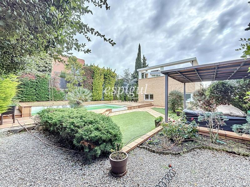 Foto a04bda41-5298-44bd-b6bc-c8149857f9d6. Casa propiedad con excelentes vistas panorámicas en sant berger, en Teià