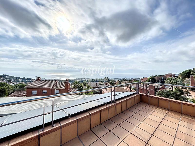 Foto ab853425-05f4-4ea3-8e0b-f2bfdc24e27c. Casa propiedad con excelentes vistas panorámicas en sant berger, en Teià