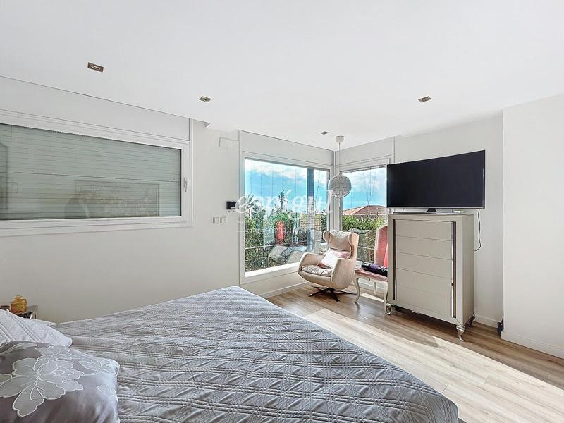 Foto b14afce5-a35e-4e8b-9fdc-e61b1c11eb78. Casa propiedad con excelentes vistas panorámicas en sant berger, en Teià