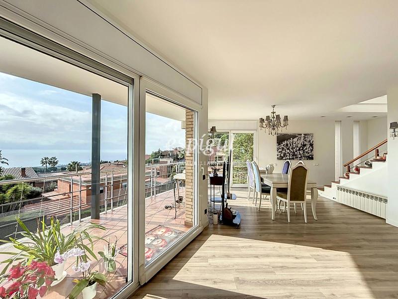 Foto c3992801-3779-4db3-b651-99d03029fb7b. Casa propiedad con excelentes vistas panorámicas en sant berger, en Teià