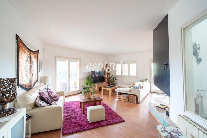 Foto 2a1af031-7c10-4684-8c48-d88b0e4e11b3. Casa con riscaldamento parcheggio piscina in Cabrils