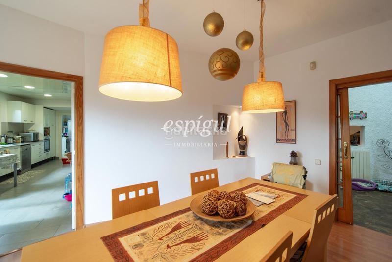 Foto 43291f21-ff31-4f6f-92af-2f2e54265f98. Casa con riscaldamento parcheggio piscina in Cabrils