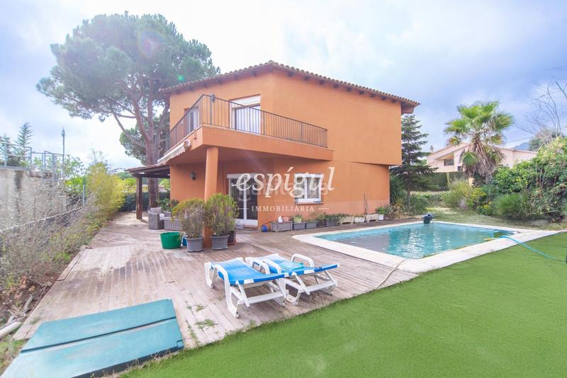 Foto f1222e74-0745-44a9-b097-49d587c94f86. Casa con riscaldamento parcheggio piscina in Cabrils