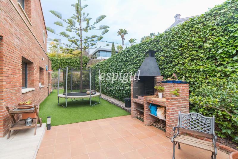 Foto a4e83858-eafc-4248-ab1b-3cdb836f41b6. Haus mit heizung parking pool in Teià