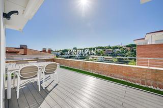 Àtic  Can gaieta. Exclusivo ático dúplex con terraza y vistas panorámicas en tiana