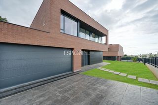 Maison  Capcir. Exclusiva casa de obra nueva y piscina privada en alquiler en ca