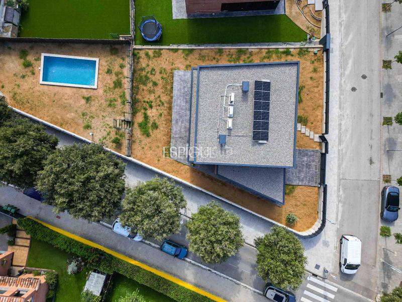Foto 58315e87-e087-4309-b76c-eb6a238ebb55. Casa amb calefacció aparcament piscina a Can Quirze Mataró