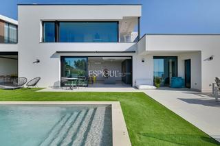 Casa  Lluís sert. Exclusiva casa con vistas al mar y piscina privada en santa susa