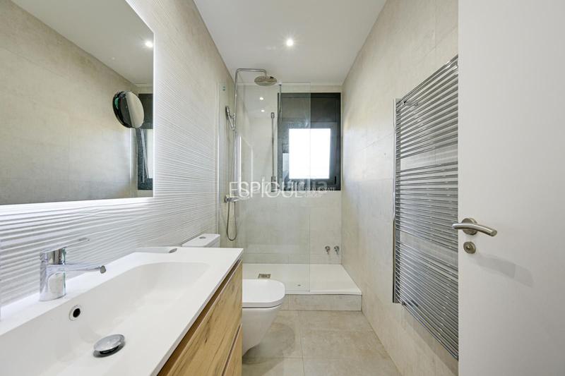 Foto 7df748ee-efdf-4fd3-8775-9b43bcc79f1b. Haus mit heizung parking pool in Premià de Dalt