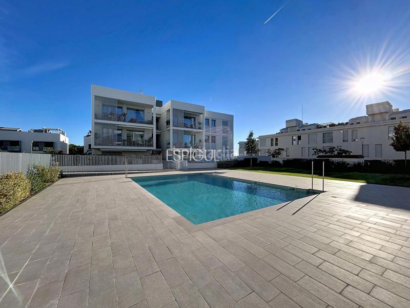 Foto d0223ad2-3afa-4f5e-bf6c-14892fa00c35. Pis amb calefacció aparcament piscina a Califòrnia-Santa Madrona Masnou (El)