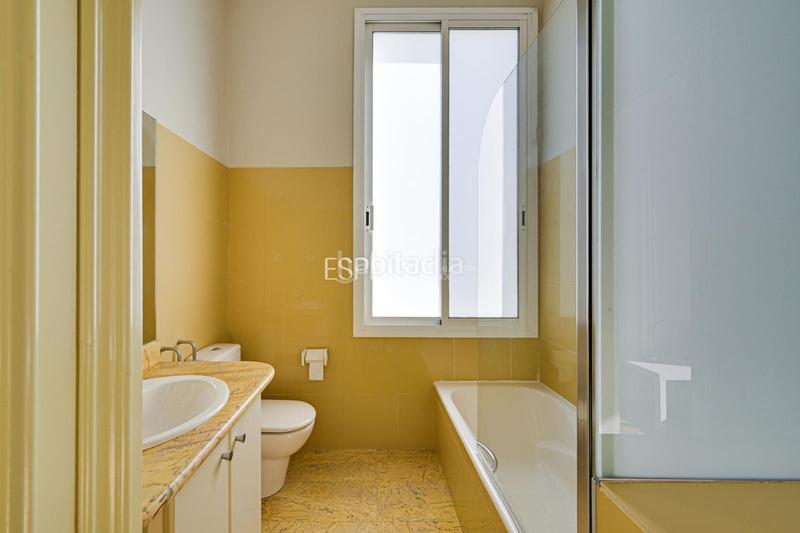 Foto 63c3a1c8-d2e6-434e-b097-38455d6582bb. House with heating parking pool in Califòrnia-Santa Madrona Masnou (El)