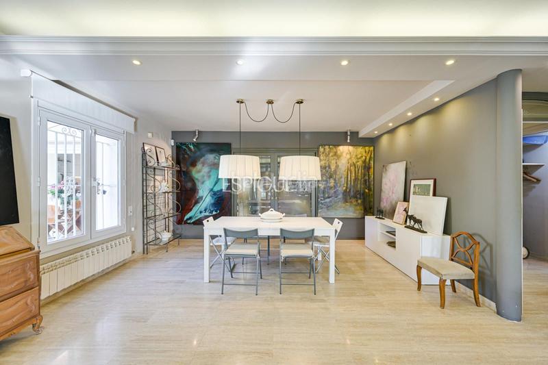 Foto 8b7d7b62-9bbd-4f2e-9fd3-b80ade284ac2. House with heating parking pool in Califòrnia-Santa Madrona Masnou (El)