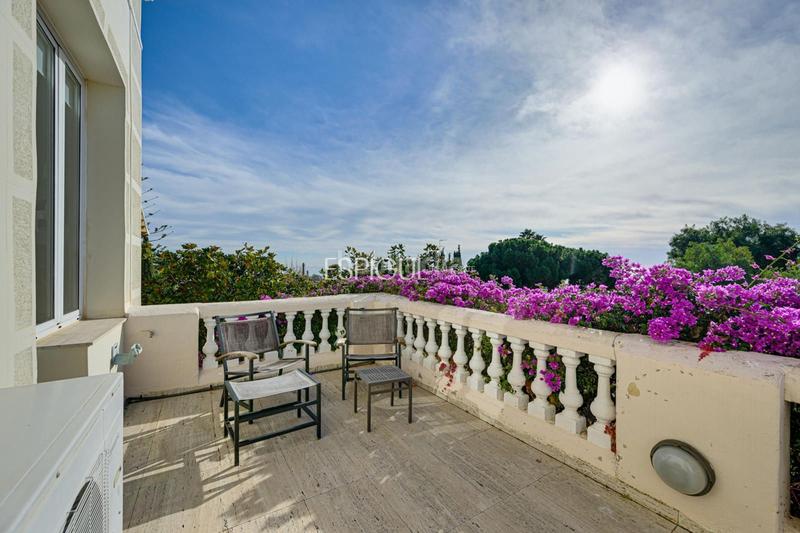 Foto 98ef6f91-0af4-4d76-9182-3aa9f9b4766d. House with heating parking pool in Califòrnia-Santa Madrona Masnou (El)