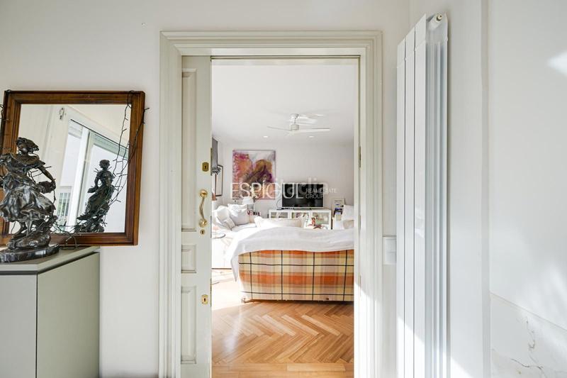 Foto ad16c2b9-048f-43d1-a008-3d12b8c35dcd. House with heating parking pool in Califòrnia-Santa Madrona Masnou (El)