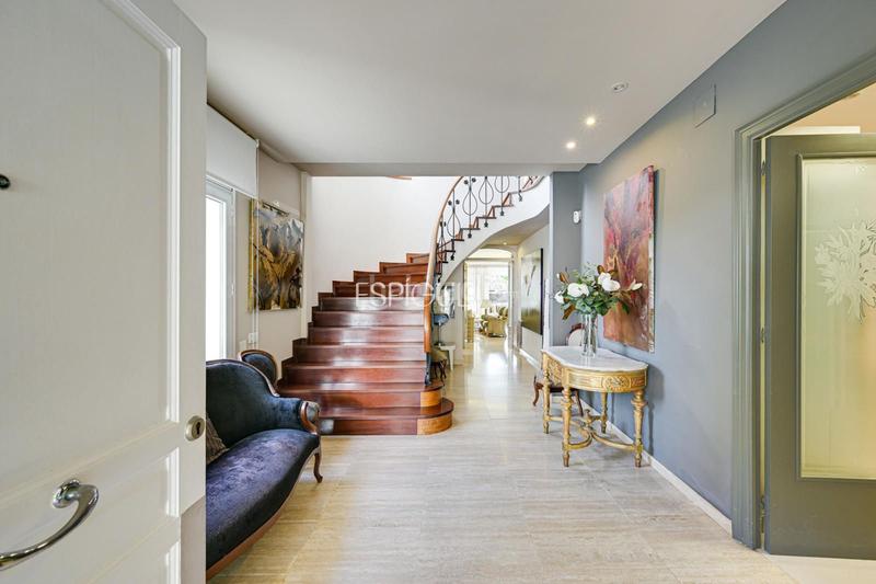 Foto bdbf9b29-c9a2-4931-858c-b073a1af2067. House with heating parking pool in Califòrnia-Santa Madrona Masnou (El)