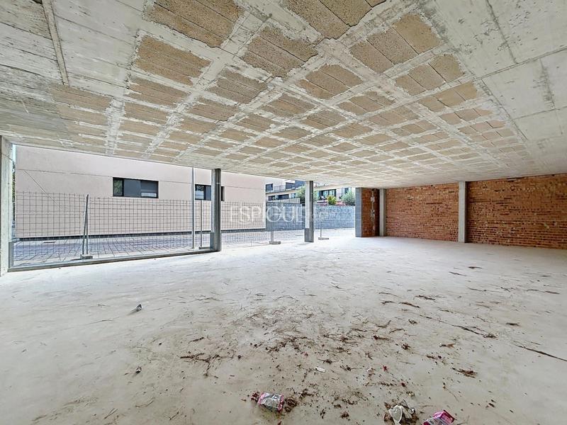 Foto 89180779-55e8-4316-b0b2-c3068af057bd. Lloguer local comercial a josep puigoriol a Teià