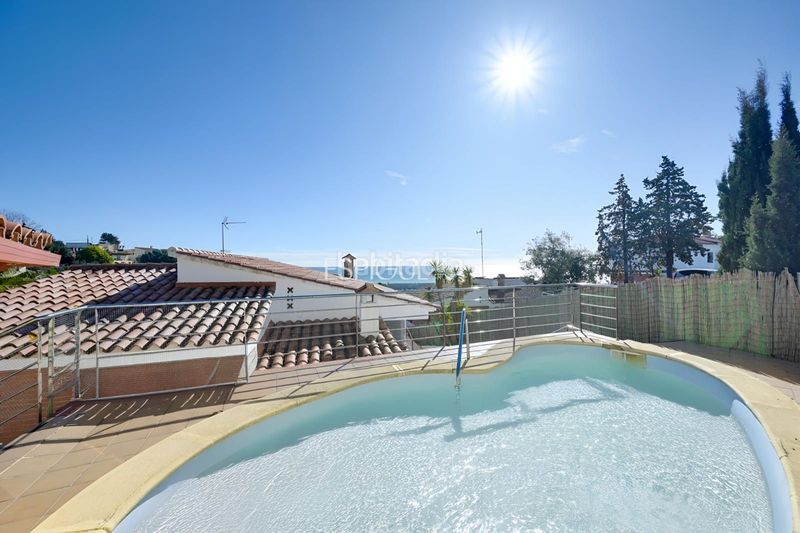 Foto 2d9ffc8d-8c35-4513-a118-deb4637d0c29. Casa amb calefacció aparcament piscina a Santa Susanna