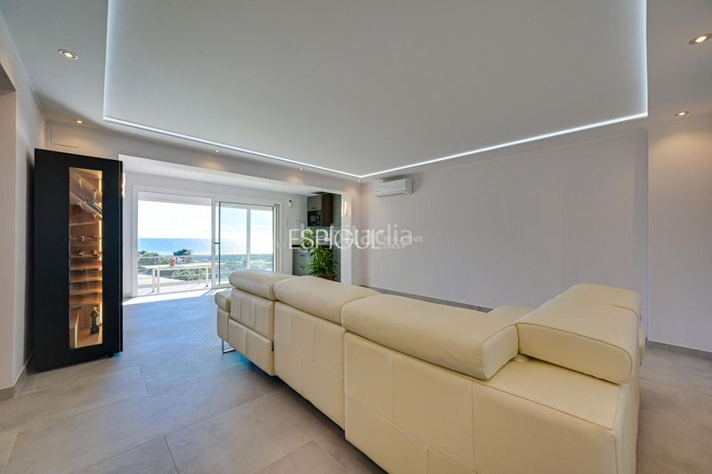 Foto 39735b94-83d1-4404-8c97-7b6a813d2e43. Casa amb calefacció aparcament piscina a Santa Susanna