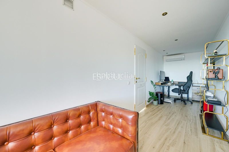 Foto 620b39bd-0ca7-47f1-9722-5b67e43d8312. Casa amb calefacció aparcament piscina a Santa Susanna