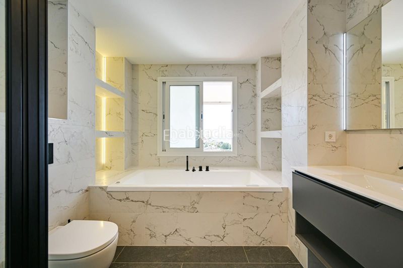 Foto 96c33b8f-615f-4d9f-bb9a-f325cf5c9c1f. Casa amb calefacció aparcament piscina a Santa Susanna