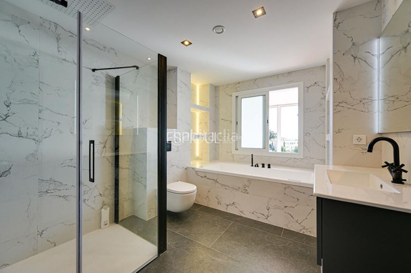 Foto bed18199-03a5-43a1-8e02-1839543b4ff3. Casa amb calefacció aparcament piscina a Santa Susanna