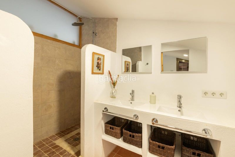 Foto fc3cf6fb-a882-49cc-8f03-c8324343ea00. Casa amb calefacció aparcament piscina a Sant Feliu de Codines
