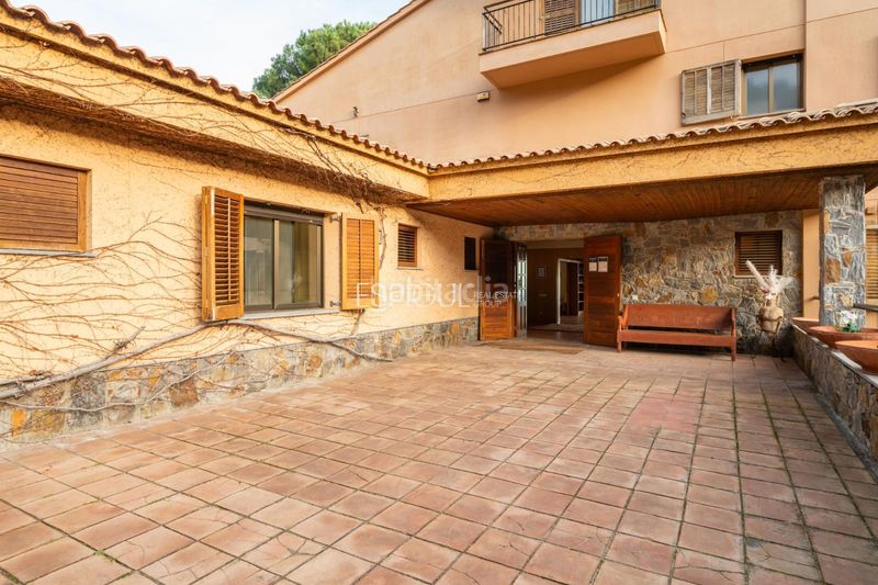 Foto fe8517f5-4f8c-4a1e-ad19-8bae0eb16c14. Casa amb calefacció aparcament piscina a Sant Feliu de Codines