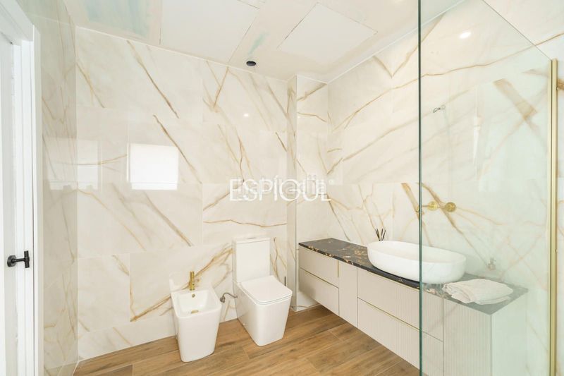 Foto 16e59551-ac22-429d-b662-e6b69062830d. Casa amb calefacció aparcament piscina a Premià de Dalt