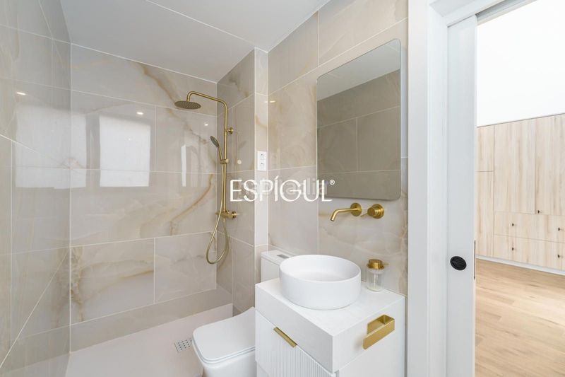 Foto 24c7e073-243e-4eaa-b073-24c441135b12. Casa amb calefacció aparcament piscina a Premià de Dalt