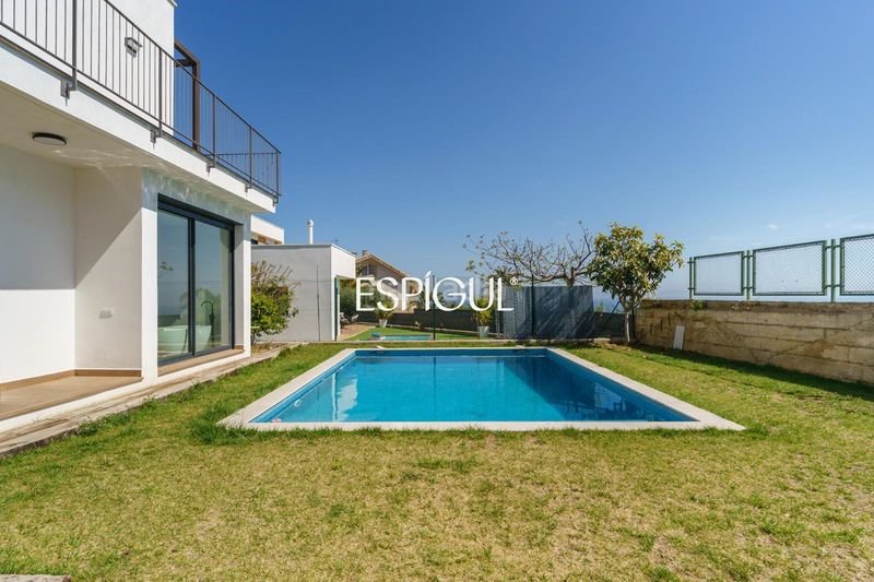 Foto 70b439ca-6071-44d7-acdf-17b5ce0a8b64. Casa amb calefacció aparcament piscina a Premià de Dalt