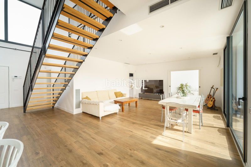 Foto 8433c8ea-e605-4cde-8434-f85bc94b267e. Casa amb calefacció aparcament piscina a Premià de Dalt