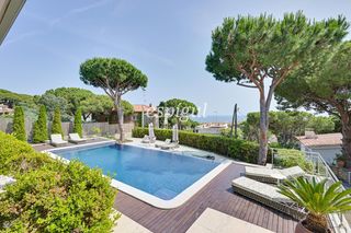 Casa  Jaume balmes. Villa de lujo con impresionantes vistas al mar en cabrils, mares