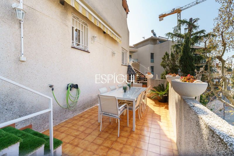 Foto c5328960-8124-44bd-bc07-1880211542d2. Casa adossada amb calefacció aparcament piscina a Tiana